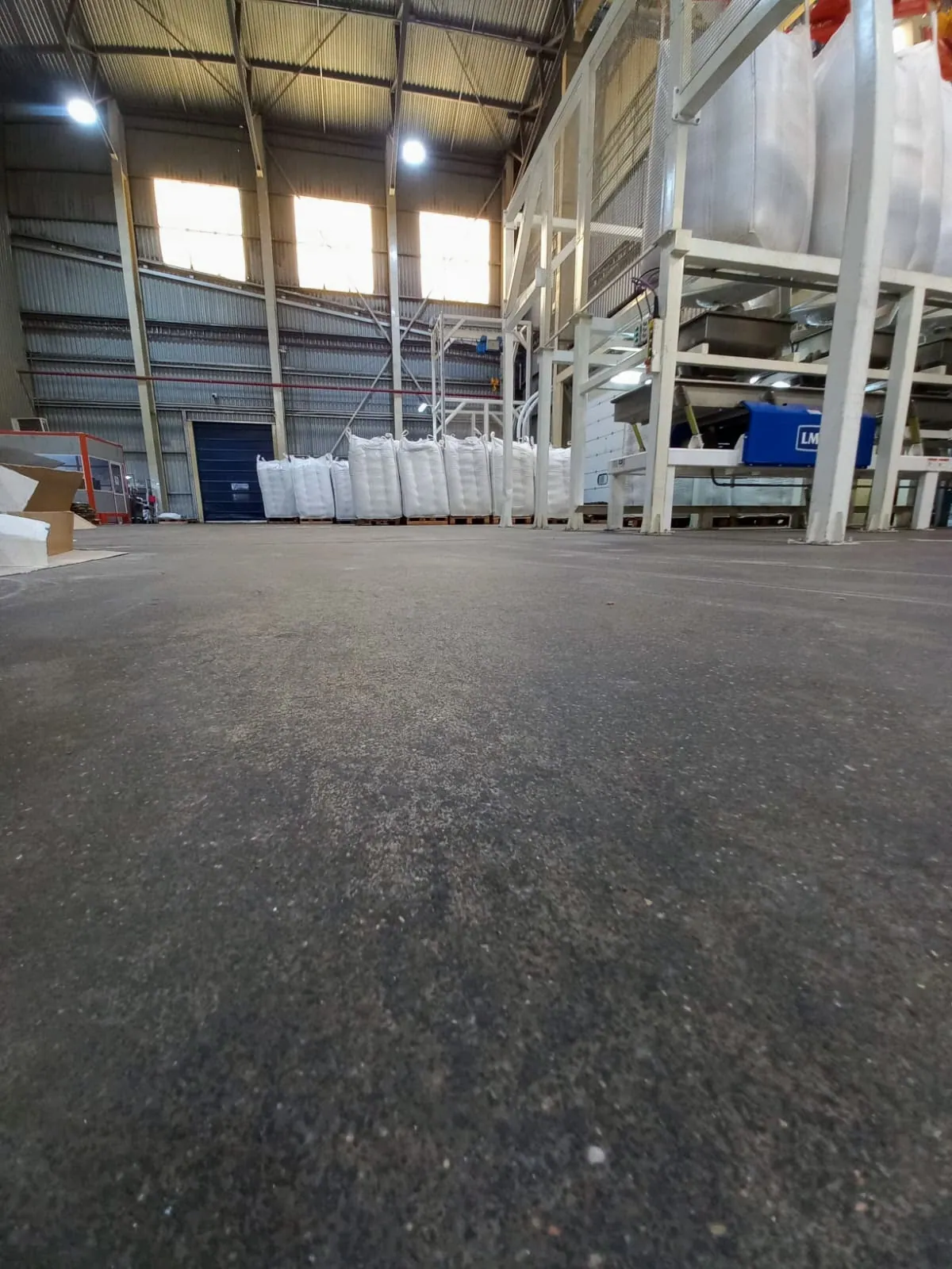 Piso de hormigón antes del tratamiento NewConcret